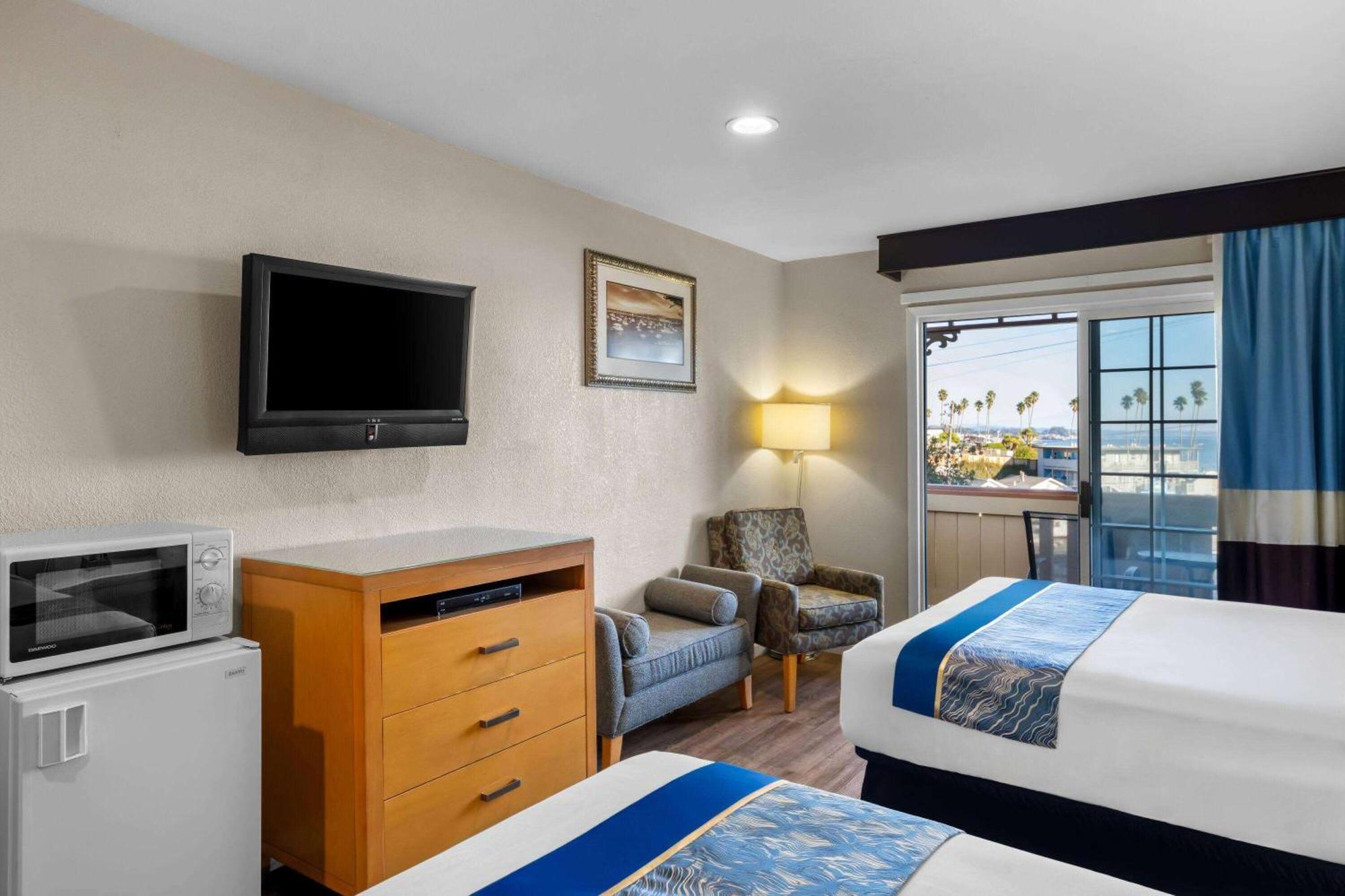 Howard Johnson By Wyndham Santa Cruz Beach Boardwalk Eksteriør billede