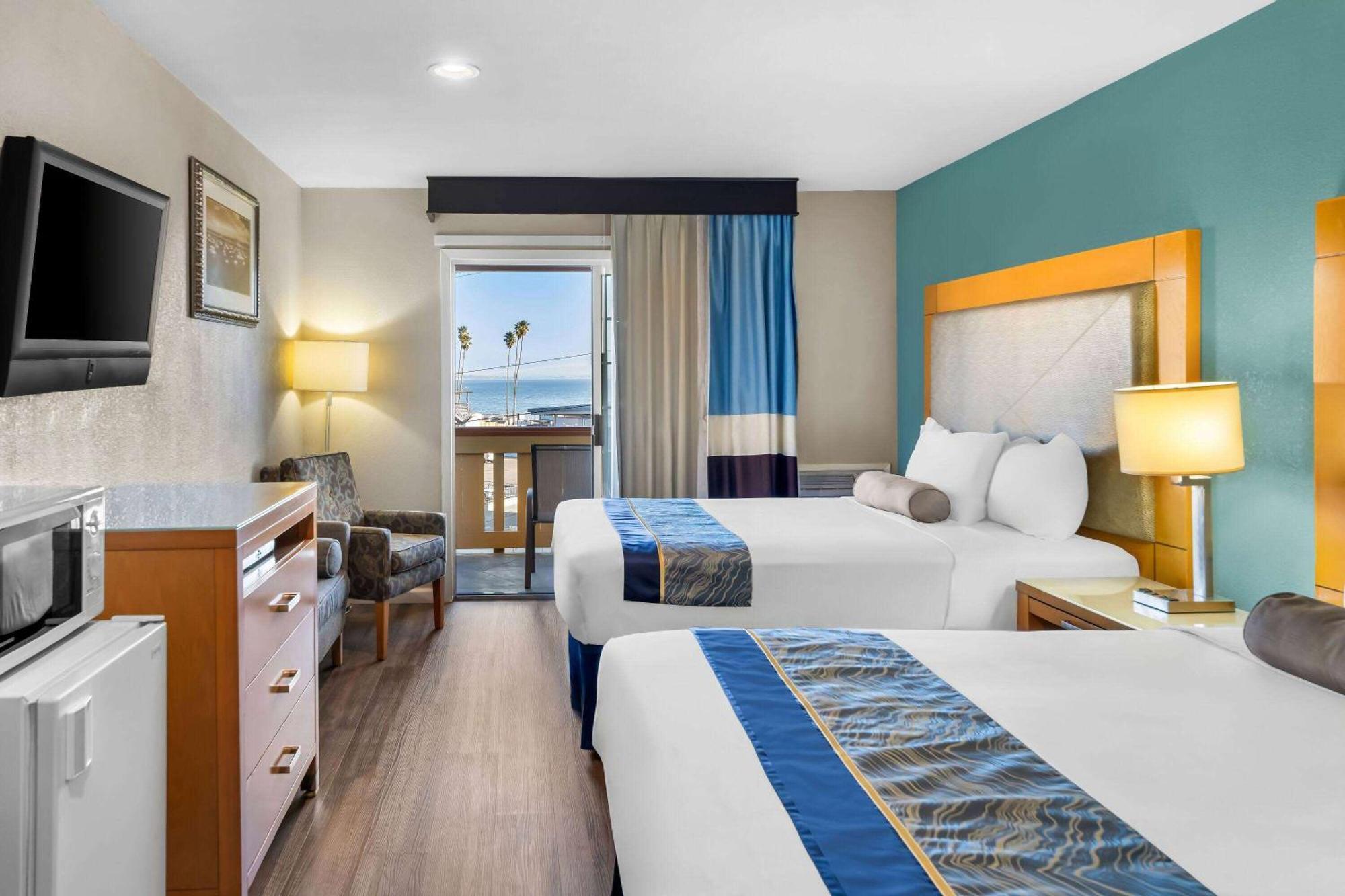 Howard Johnson By Wyndham Santa Cruz Beach Boardwalk Eksteriør billede