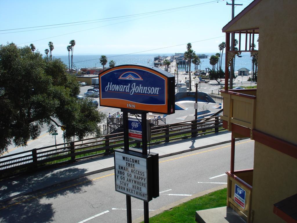 Howard Johnson By Wyndham Santa Cruz Beach Boardwalk Eksteriør billede